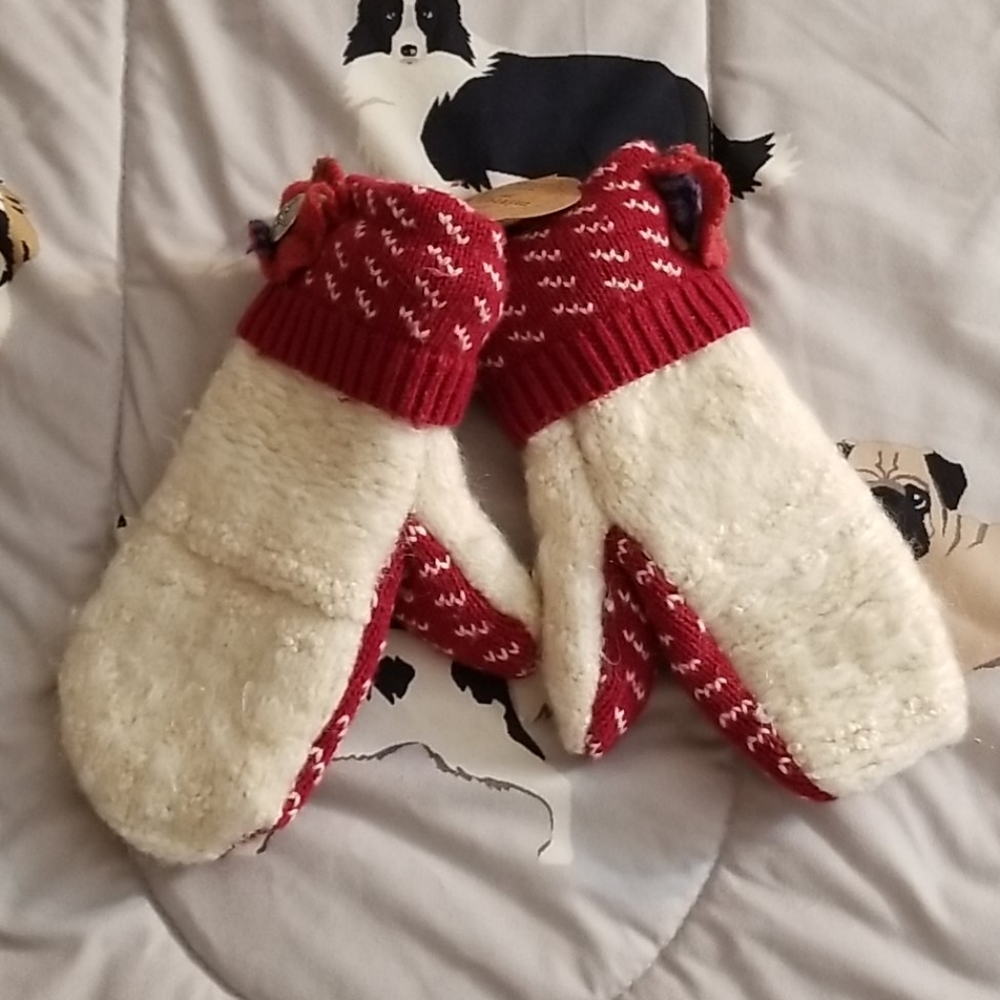 BeSmitten Handmade Mittens Recycled NWT!